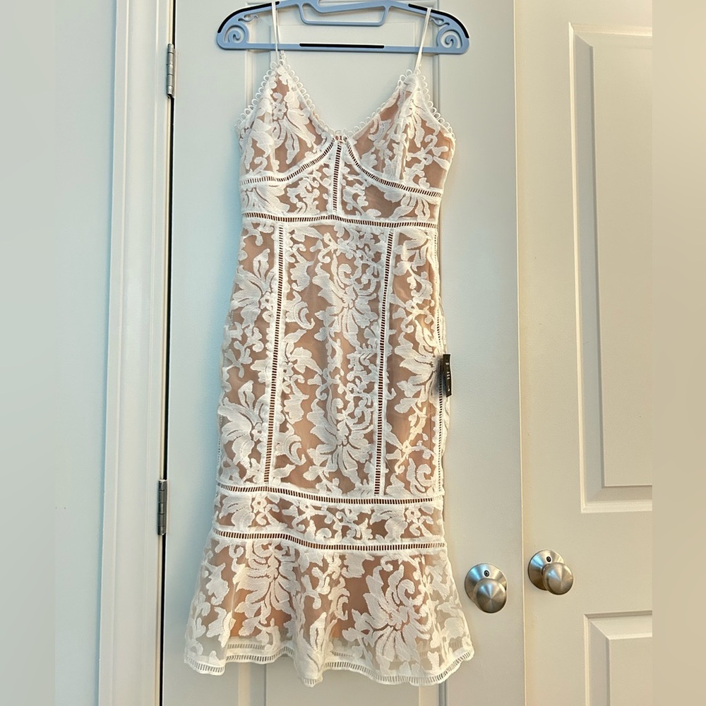 Lulu's - Fit & Flare - Floral Lace - White Midi Dress - Small